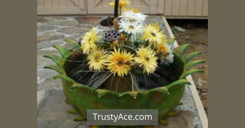 Inverted Tire Planters Ideas