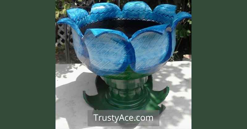 Tire Planter Ideas For Flower Shaped Tire Planters