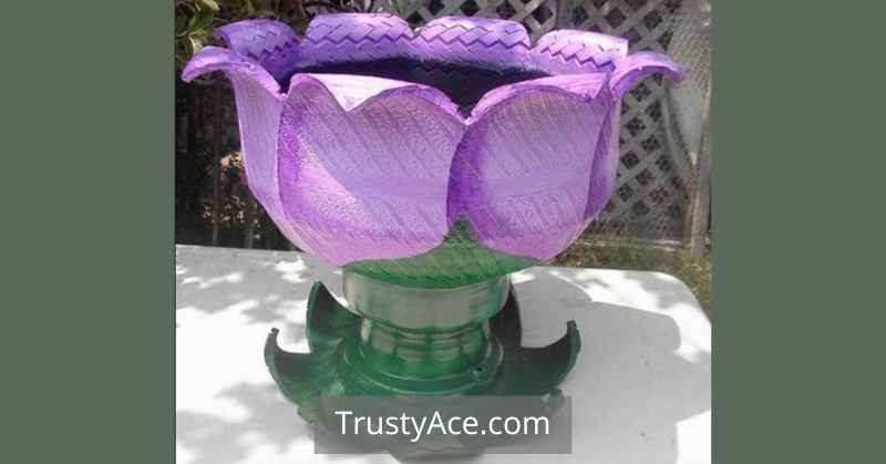 Flower Shaped Tire Planters Ideas