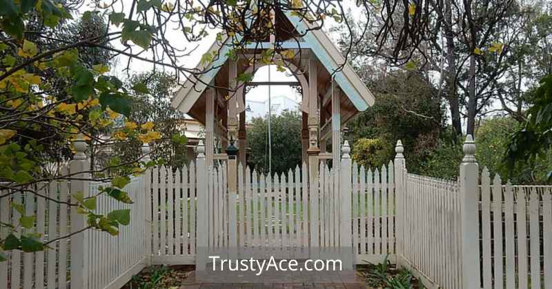 Fence Gate Ideas Scallop Picket