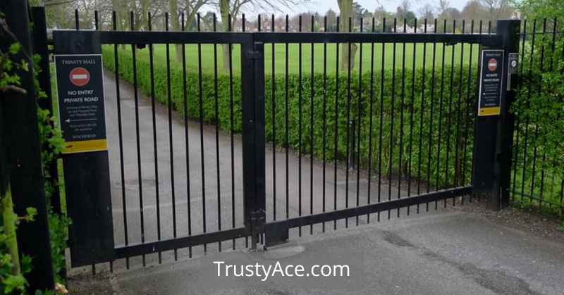 Driveway Fence Gate Ideas