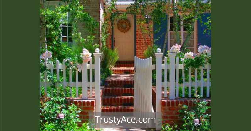 Picket Fence Gate Ideas Colorful