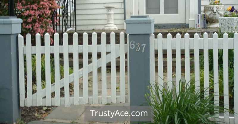 Wooden Picket Fence Gate Ideas