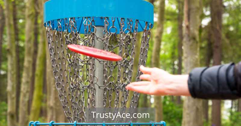 Disc Golf - Fun Outdoor Games For Large Groups With Frisbees