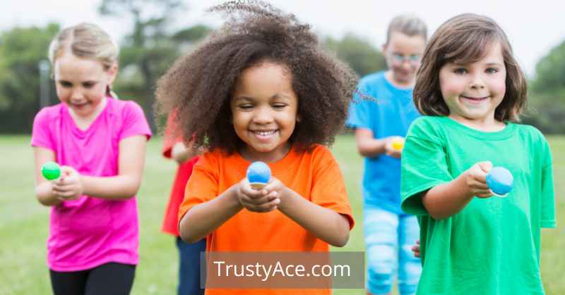 Egg and Spoon Race - Fun Outdoor Games For Large Groups For Kindergarten