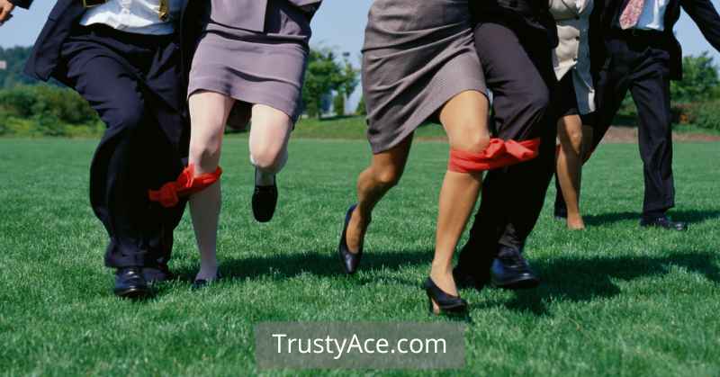 Three-legged Race - Fun Outdoor Games For Large Groups For Kids Parties