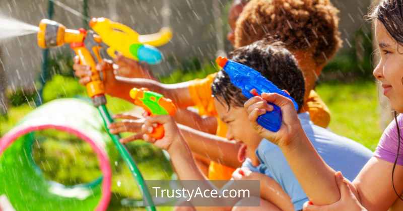 Water Gun Fight - Fun Outdoor Games For Family Reunions