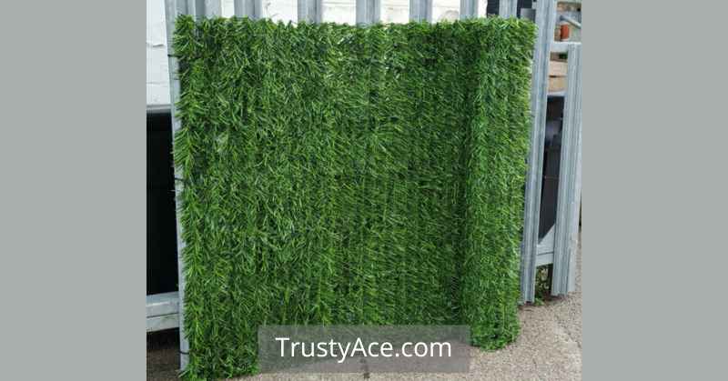 English Garden Fence Ideas With Artificial Hedges