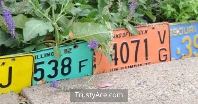 Inexpensive Landscape Border Ideas With License Plates