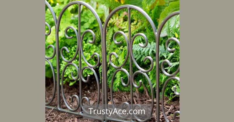 Mini Fence Landscape Border Ideas For Backyard