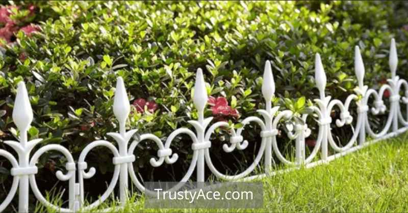 Landscape Border Ideas With Mini Fence