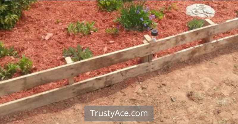 Pellet Fence Landscape Border Ideas