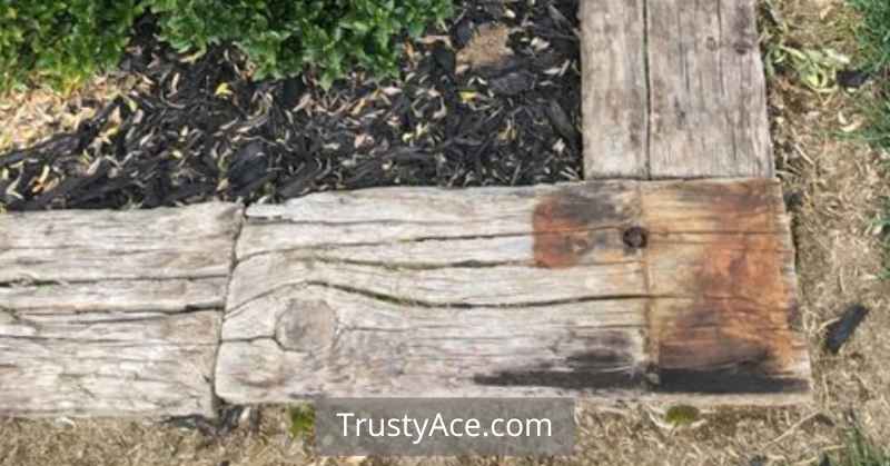 Railway Sleepers Horizontal Landscape Border Ideas