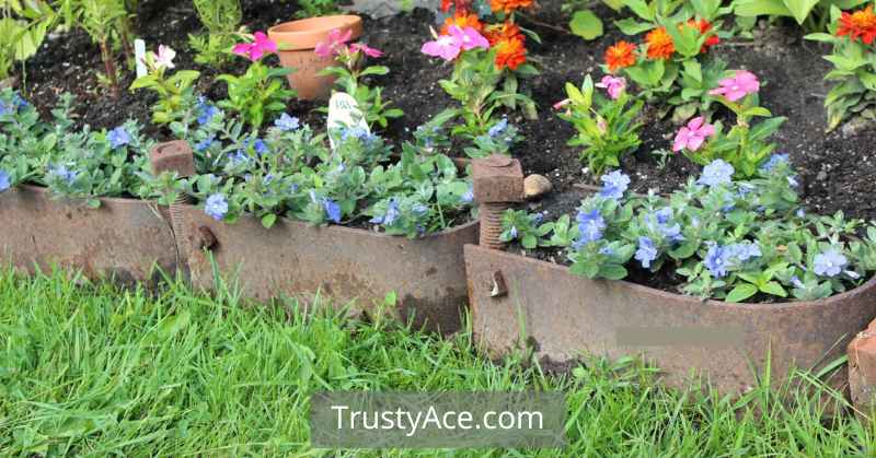 Landscape Border Ideas With Recycled Iron Chain