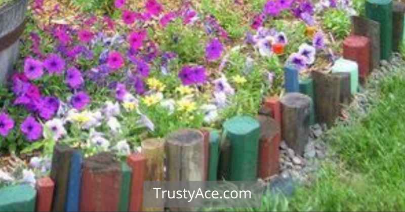 Wood Panels Edging And Recycled Wood Landscape Border Ideas