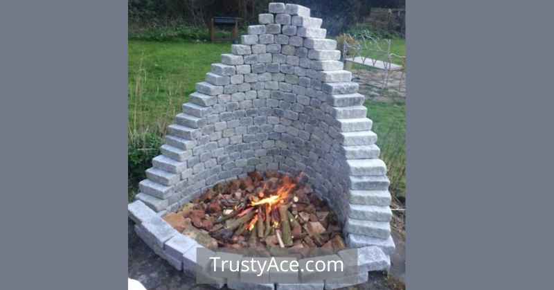 Teardrop Shaped Cool Backyard Outdoor Fire Pit Ideas