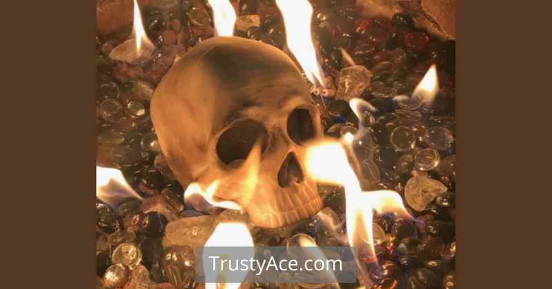 Outdoor Fire Pit Ideas With Skulls For Halloween