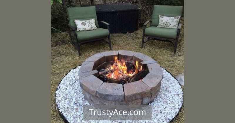 Outdoor Fire Pit Ideas With Bricks For Simple Backyard