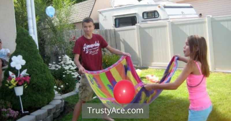 Balloons And Towels Relay Race Ideas