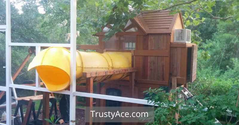 Do It Yourself Outdoor Playhouse Treehouse Ideas