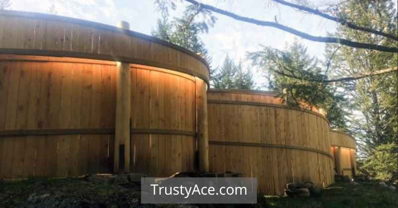 Curved Wood Fence Ideas