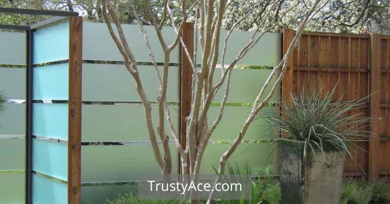 Frosted Glass And Wood Fence Ideas