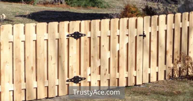 Shadowbox Wood Fence Ideas