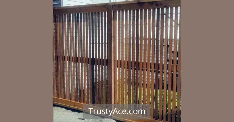 Wood Fence Ideas That Are Vertical